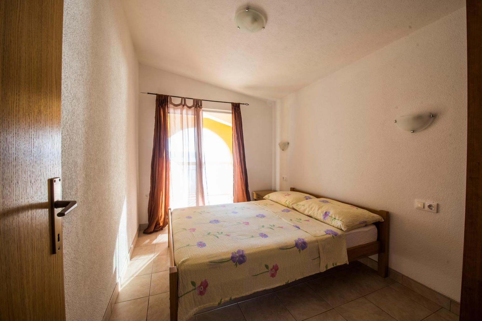 פיסק Apartmani Ivan מראה חיצוני תמונה