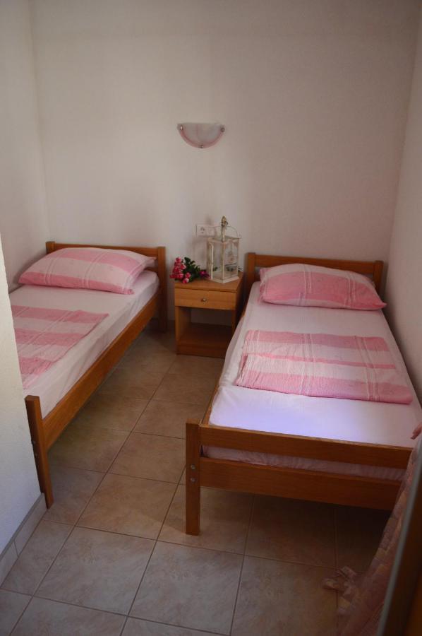 פיסק Apartmani Ivan מראה חיצוני תמונה